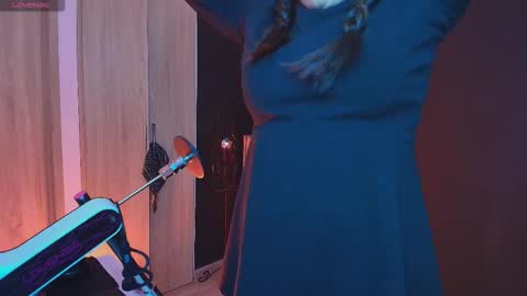 Wednesday   Please help me to reach 111 thumbs up online show from September 2025 05:12:02 PM