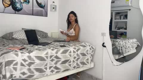 Wendy Alex online show from October 2025 12:25:01 AM