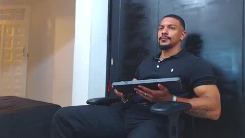 Snapshot of wesleyrogger chatting on September 2025 09:31:01 PM Wesley Rogger online show from September 2025 09:31:01 PM