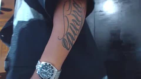 Snapshot of wesleyrogger chatting on October 2025 06:53:01 PM Wesley Rogger online show from October 2025 06:53:01 PM