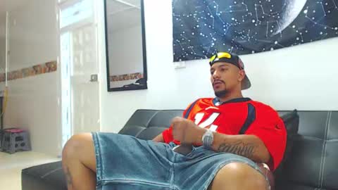 Snapshot of wesleyrogger chatting on November 2025 10:21:01 PM Wesley Rogger online show from November 2025 10:21:01 PM