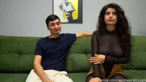 Snapshot of westworldcouple chatting on November 2025 08:13:01 AM SILVIA and HUGS ------------ online show from November 2025 08:13:01 AM