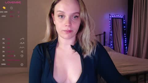 Lana online show from December 2024 06:43:01 PM