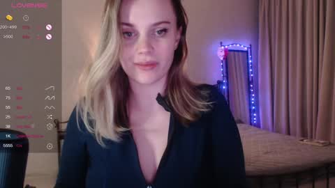 Lana online show from January 2025 07:45:01 PM