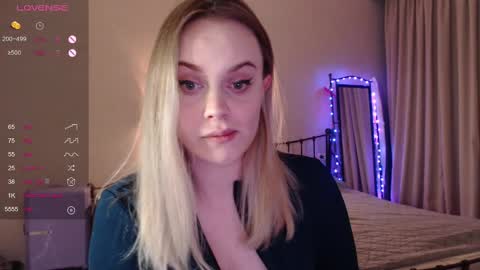 Lana online show from February 2025 06:10:02 PM