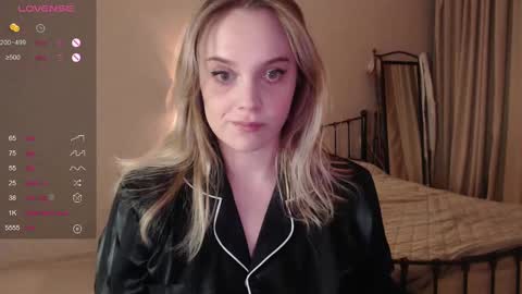 Lana online show from February 2025 03:48:02 PM