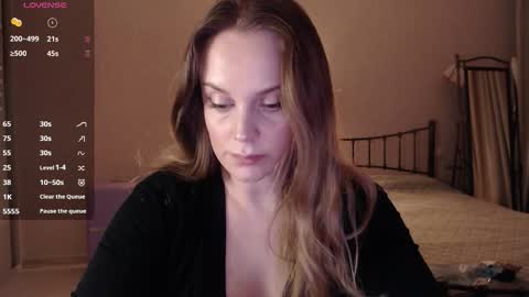 Lana online show from September 2025 05:24:02 PM