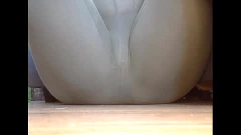 Snapshot of wet_pants2022 chatting on February 2025 02:13:02 PM wet_pants2022 online show from February 2025 02:13:02 PM