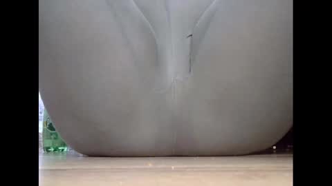 Snapshot of wet_pants2022 chatting on February 2025 01:08:02 PM wet_pants2022 online show from February 2025 01:08:02 PM