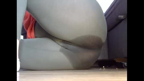 Snapshot of wet_pants2022 chatting on March 2025 03:20:02 PM wet_pants2022 online show from March 2025 03:20:02 PM