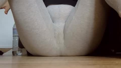 Snapshot of wet_pants2022 chatting on September 2025 06:46:01 AM wet_pants2022 online show from September 2025 06:46:01 AM