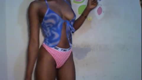 Bella online show from October 2025 08:32:01 PM