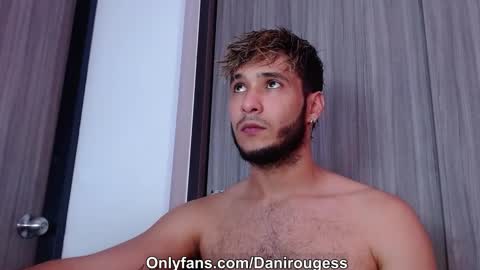 Snapshot of wetbubble chatting on October 2025 12:43:02 AM Mia and Dylan online show from October 2025 12:43:02 AM