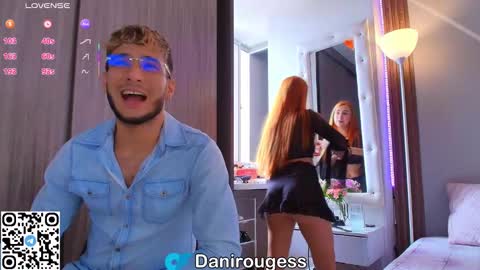 Snapshot of wetbubble chatting on October 2025 06:52:02 PM Mia and Dylan online show from October 2025 06:52:02 PM