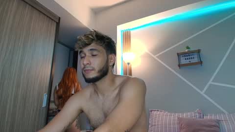 Snapshot of wetbubble chatting on November 2025 05:10:02 AM Mia and Dylan online show from November 2025 05:10:02 AM