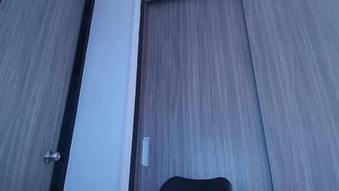 Snapshot of wetbubble chatting on November 2025 08:32:01 PM Mia and Dylan online show from November 2025 08:32:01 PM