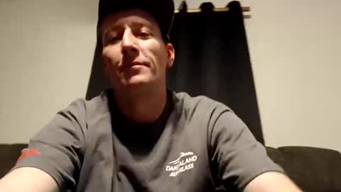 Snapshot of wetduck77777 chatting on December 2025 08:30:02 AM wetduck77777 online show from December 2025 08:30:02 AM