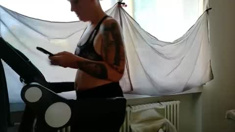 Snapshot of wetgerman2 chatting on October 2025 12:13:02 PM Wetgerman online show from October 2025 12:13:02 PM