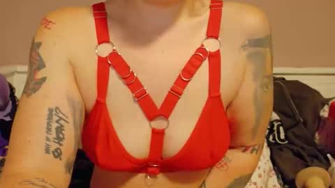 Snapshot of wetgerman2 chatting on October 2025 10:53:02 PM Wetgerman online show from October 2025 10:53:02 PM