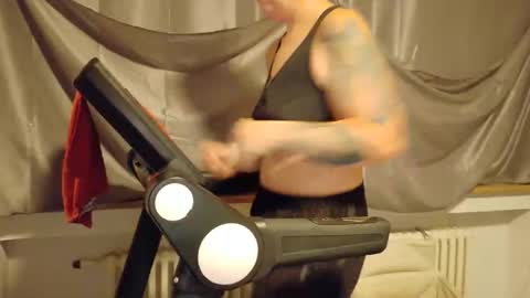 Snapshot of wetgerman2 chatting on November 2025 05:40:01 AM Wetgerman online show from November 2025 05:40:01 AM