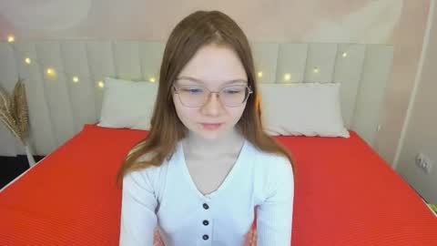 Snapshot of wetrossy chatting on October 2025 02:12:01 AM Rossy online show from October 2025 02:12:01 AM