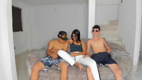 --New girls--TamyDark hair girl--Aitana--Mathiasglasses boy--Peter online show from September 2025 07:49:01 PM