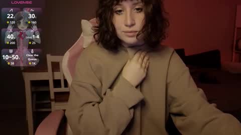 Snapshot of whatamarrie chatting on September 2025 12:29:01 PM Marrie online show from September 2025 12:29:01 PM