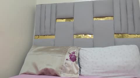 Snapshot of whinebby chatting on October 2025 04:42:01 AM Whinebby online show from October 2025 04:42:01 AM