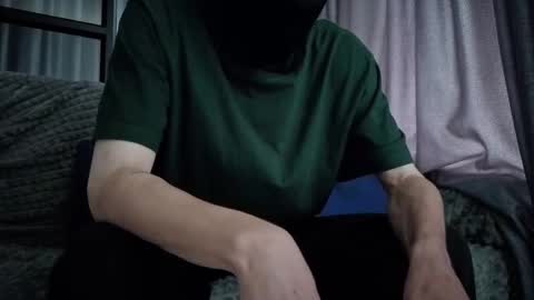 whispero_o online show from October 2025 08:37:02 AM