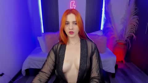 Snapshot of whiteatenea chatting on November 2025 04:18:01 AM whiteatenea online show from November 2025 04:18:01 AM