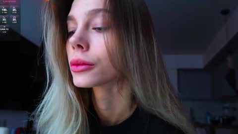 Snapshot of whitebanny chatting on November 2025 08:24:01 AM Kate online show from November 2025 08:24:01 AM