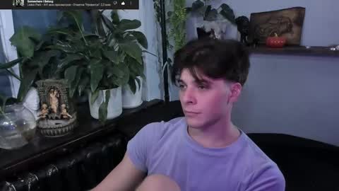 Snapshot of whiteegrimm chatting on October 2025 07:59:01 PM Gus online show from October 2025 07:59:01 PM