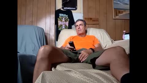 Snapshot of whitelion67 chatting on October 2025 02:25:02 PM whitelion67 online show from October 2025 02:25:02 PM