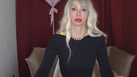 White Queen online show from February 2025 08:35:02 PM