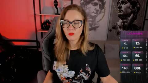 Snapshot of whitneypunnch chatting on November 2025 08:26:01 AM whitneypunnch online show from November 2025 08:26:01 AM