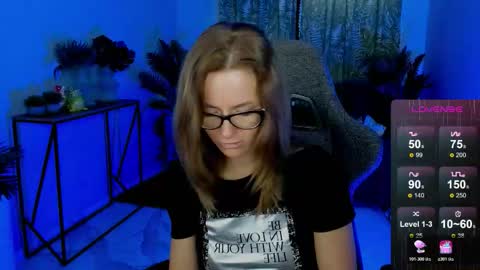 Snapshot of whitneypunnch chatting on November 2025 08:26:02 AM whitneypunnch online show from November 2025 08:26:02 AM