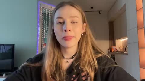 Alisa online show from January 2025 07:04:02 AM