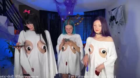 Snapshot of wildfairiesheaven chatting on November 2025 01:30:02 AM OF JunoHoly online show from November 2025 01:30:02 AM