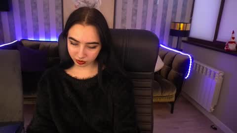 Alena online show from February 2025 01:39:01 PM