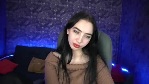 Alena online show from March 2025 01:20:01 PM