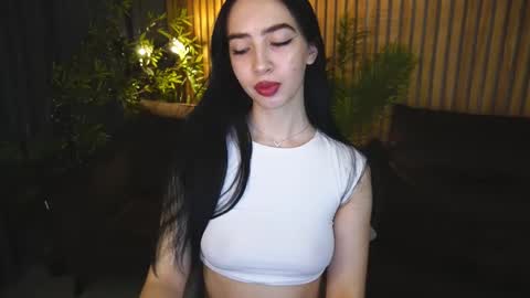 Alena online show from November 2025 06:45:01 AM