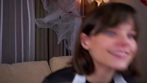 Snapshot of willalwaysloveyouuuuu chatting on October 2025 01:06:02 AM Eva online show from October 2025 01:06:02 AM