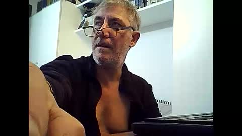 Snapshot of willfire71 chatting on December 2024 01:34:02 PM Willfire71 online show from December 2024 01:34:02 PM