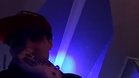 wilsond9479 online show from November 2025 02:41:02 PM