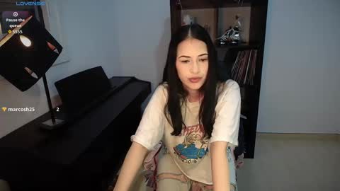 Sara online show from October 2025 06:23:02 AM