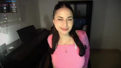 Sara online show from November 2025 05:35:02 PM