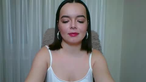 Snapshot of winter__white_rose chatting on October 2025 07:04:02 PM Emma online show from October 2025 07:04:02 PM