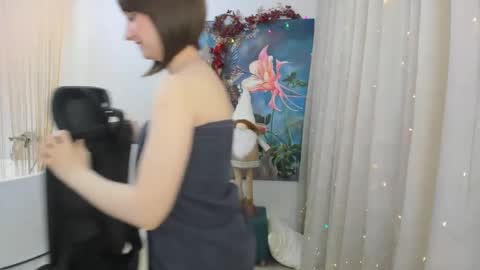 Amber online show from December 2024 05:25:01 PM