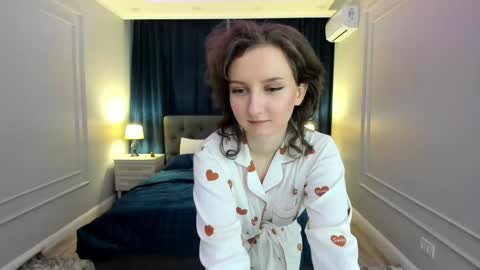 Amber online show from February 2025 02:38:02 PM