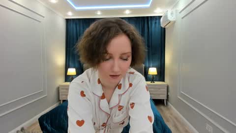 Amber online show from February 2025 08:10:01 PM